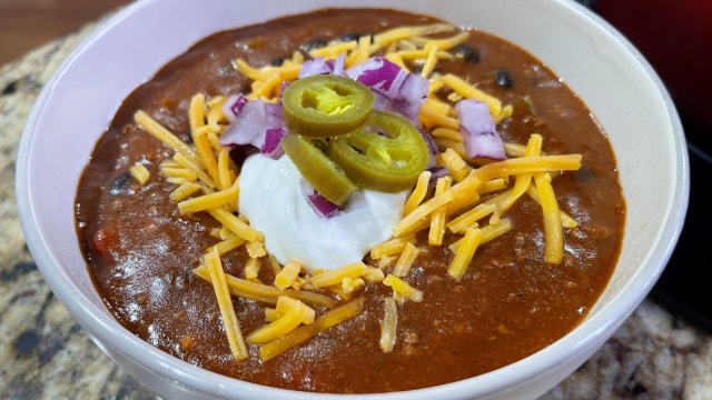 Dinner DeeAs recipe: Black & Tan Chili