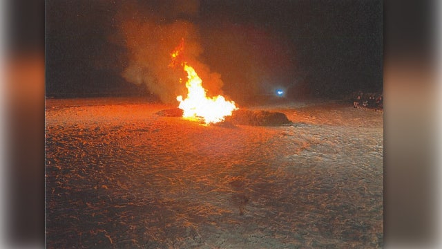 Authorities searching for people accused of burning Christmas trees on Indian Rocks Beach