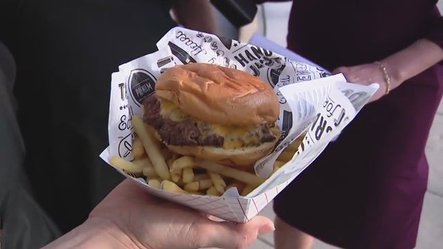 Dave's Jukebox Diner's food truck brings comfort food to Tampa Bay area