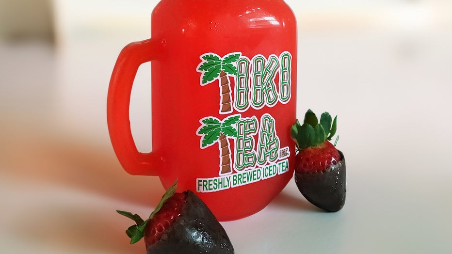 Freshly brewed iced tea, flavored with two delightful tastes, strawberry & chocolate. Topped with 3 chocolate dipped strawberries. Courtesy: Florida State Fair. 