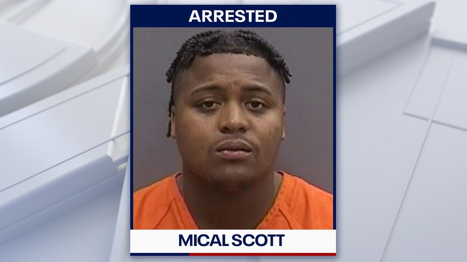 Michal Scott mugshot courtesy of Hillsborough County Sheriff's Office. 