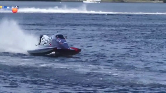 Annual Bradenton Area River Regatta, boats race down Manatee River