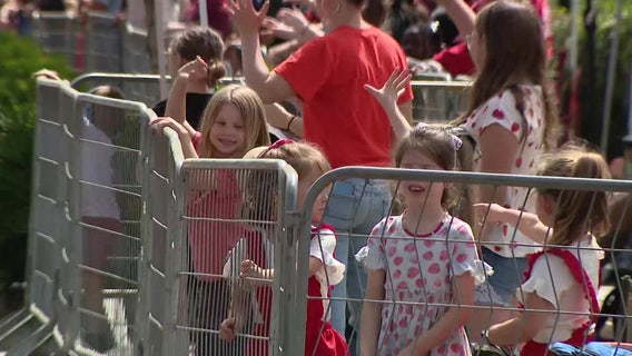 Gov. DeSantis and Attorney General Ashley Moody kick off Strawberry Festival Parade