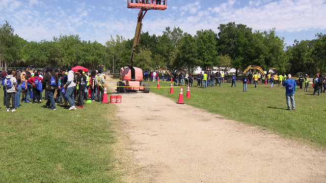 Bay Area high school students get hands-on introduction to construction industry