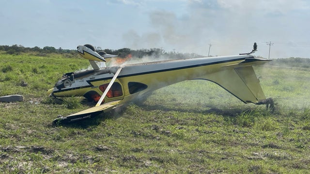 Experimental aircraft bursts into flames after crashing into Polk County field