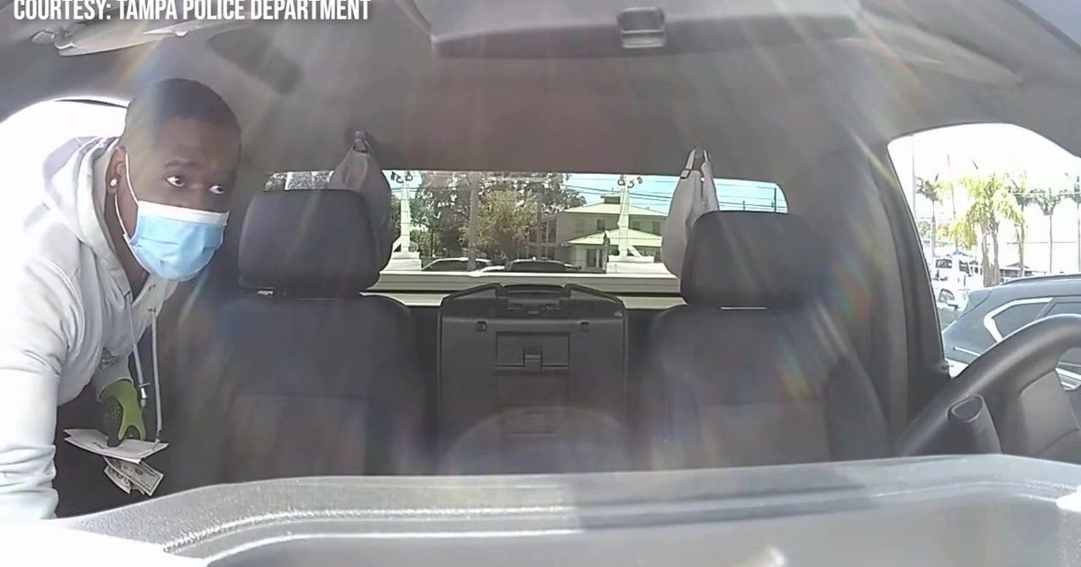 Tampa ‘bank jugging’ suspect sought after being caught on camera ...