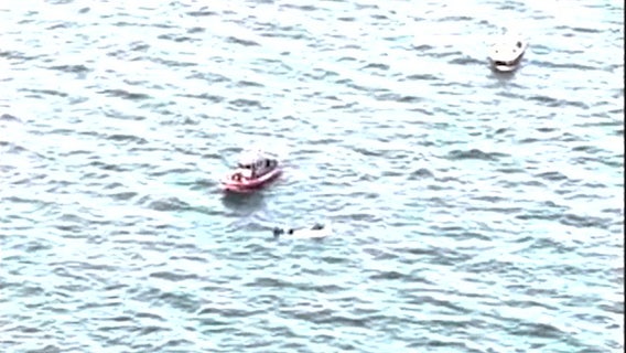 U.S. Coast Guard rescues 2 kids, 3 adults from sinking ship near Crystal River