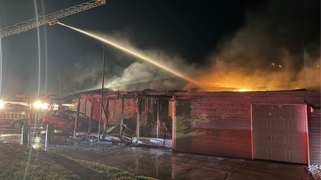2 people in critical condition after Winter Haven mobile home fire: Police