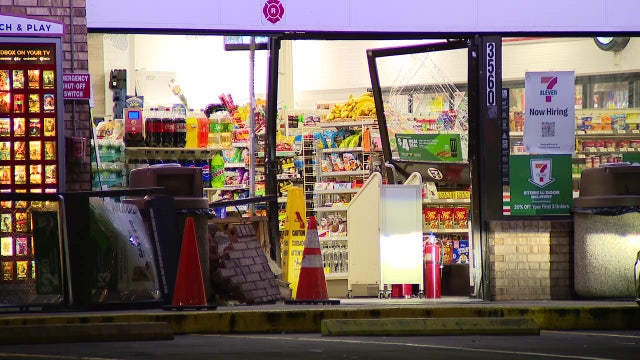 Tampa driver crashes through 7-Eleven convenience store