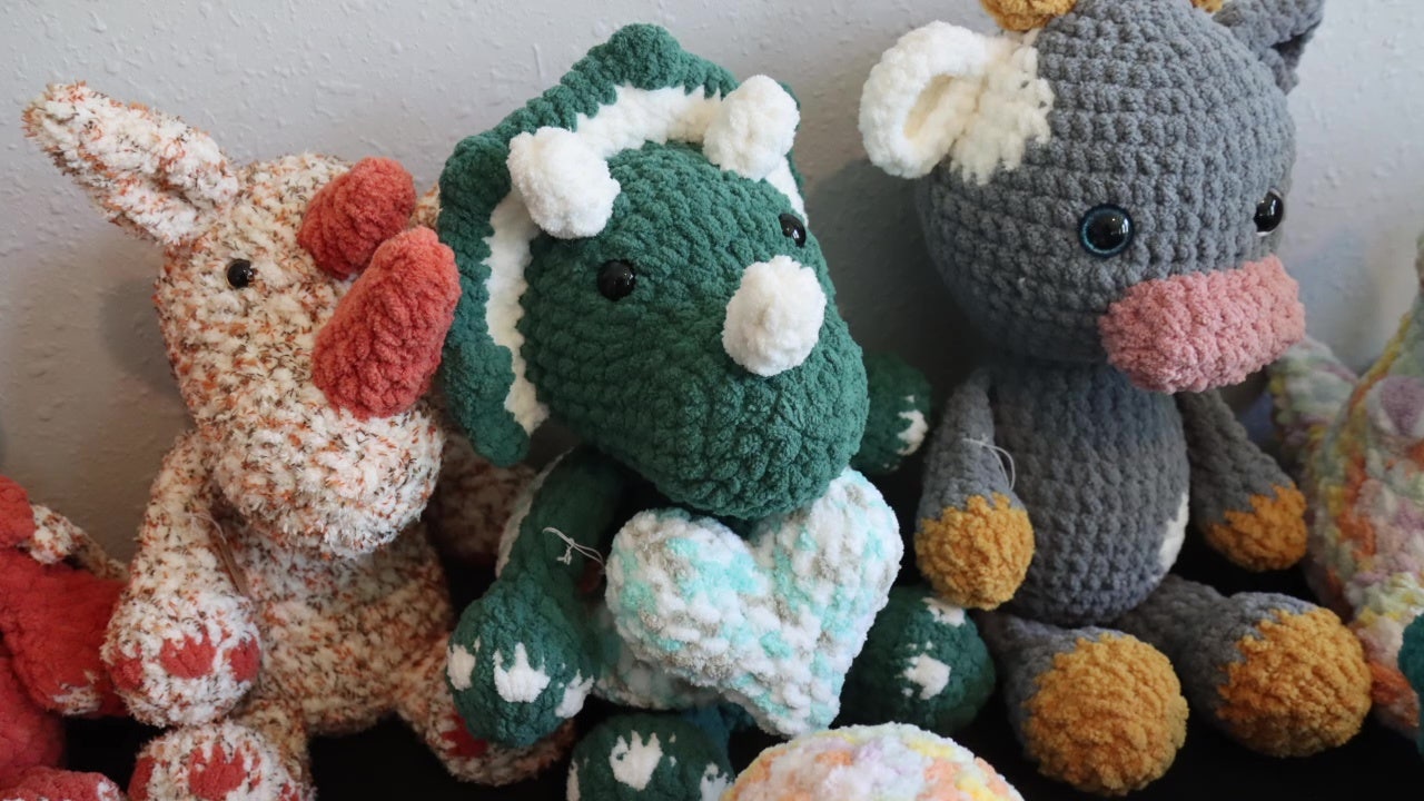 Business in Riverview, owned by a veteran, offers crocheted items and baked goods