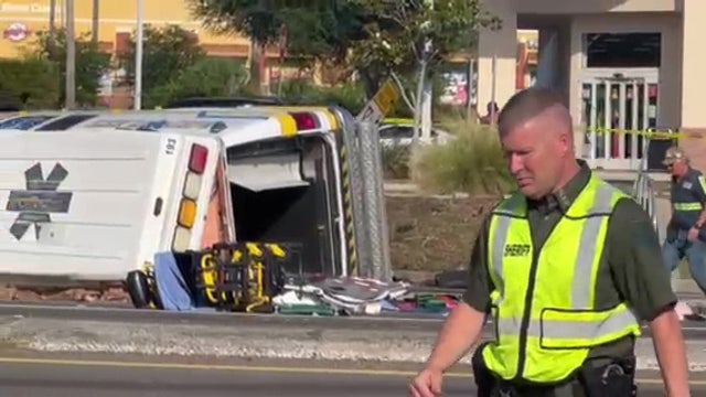 4 hospitalized, driver hits ambulance after speeding away from Pinellas County deputies: Officials
