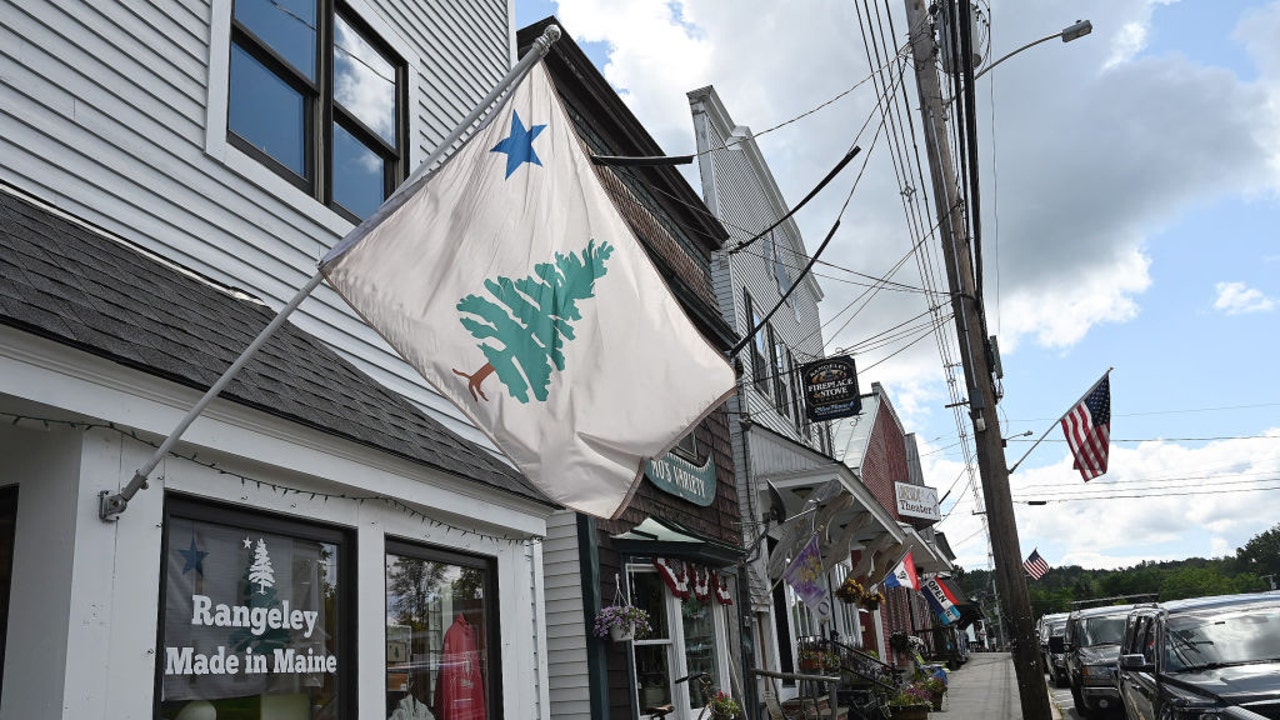 Maine residents to vote on new state flag design