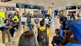 Tampa's Spelling Bee champ met with welcome crowd at TPA upon return home