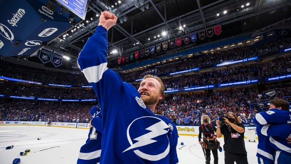 Steven Stamkos pens emotional goodbye to Tampa Bay: 'I'd be lying if I said it wasn't heartbreaking'