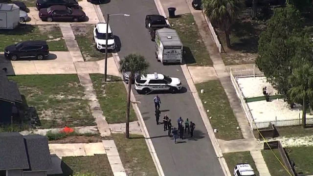 Teen shot in St. Pete, taken to hospital with critical injuries