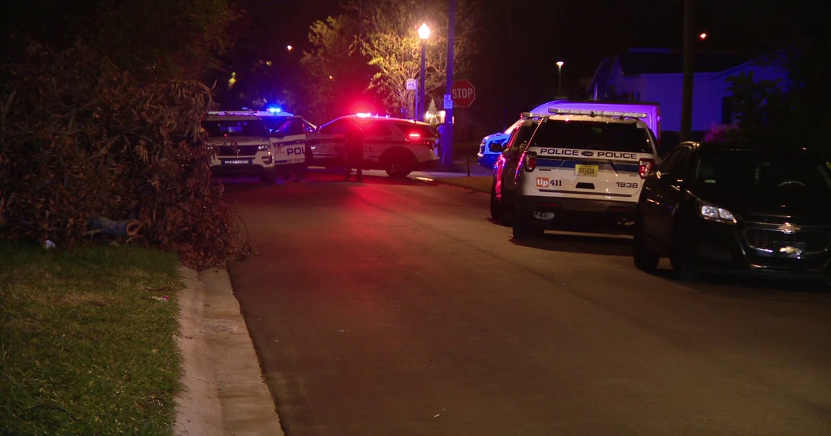 Man found with gunshot wound outside St. Pete home: Police | FOX 13 ...