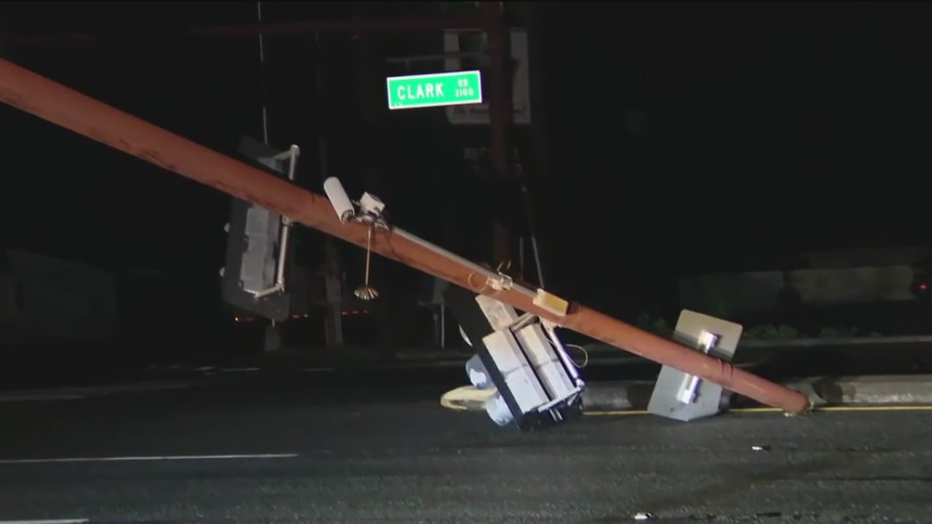 FOX 13 crews spotted a downed traffic light at the intersection of Lockwood Ridge Rd. and Clark Rd. in the Gulf Gate Estates area.