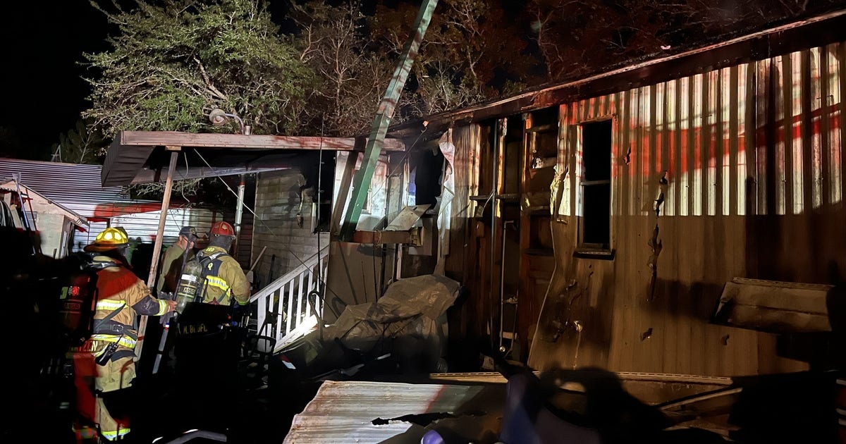 2 dogs killed in Brooksville mobile home fire: HCFR | FOX 13 Tampa Bay