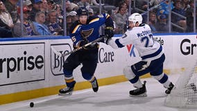 Blues rally after losing Dylan Holloway to injury to beat Lightning 3-2