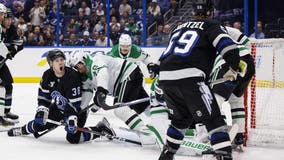 Duchene scores in the 3rd period as the Stars beat the Lightning 4-2