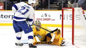 Point’s OT power-play goal gives Lightning 3-2 victory over Predators