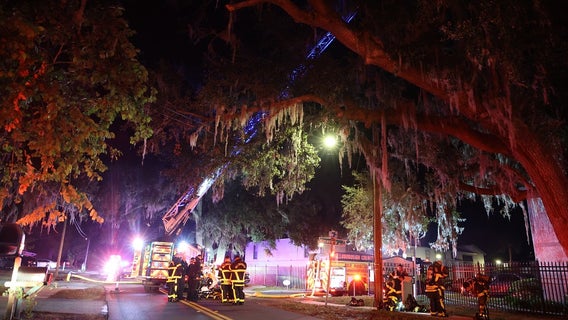 Several units engulfed in flames as fire tears through apartment complex in Valrico: HCFR