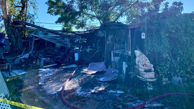 Sarasota structure fire under investigation
