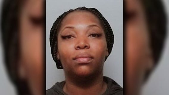 Lakeland woman accused of leaving 4 children in car while drinking at Winter Haven lounge