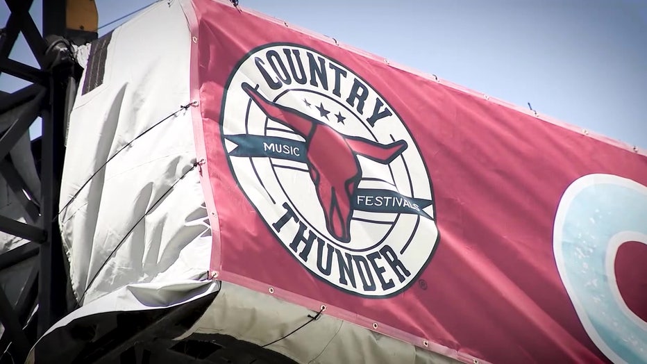 Country Thunder music festival logo.