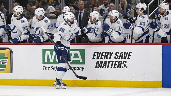 Kucherov scores twice as the Lightning beat the Penguins 5-2