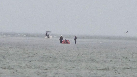 Stranded boater rescued from Manatee County sandbar after 15 hours