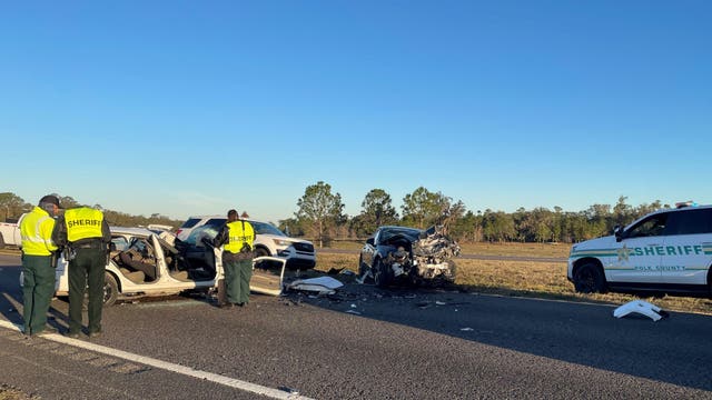 Head-on crash in Winter Haven kills 1 person, injures another: PCSO