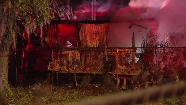 Man arrested after trying to fight arson investigator at scene of fire: HCSO