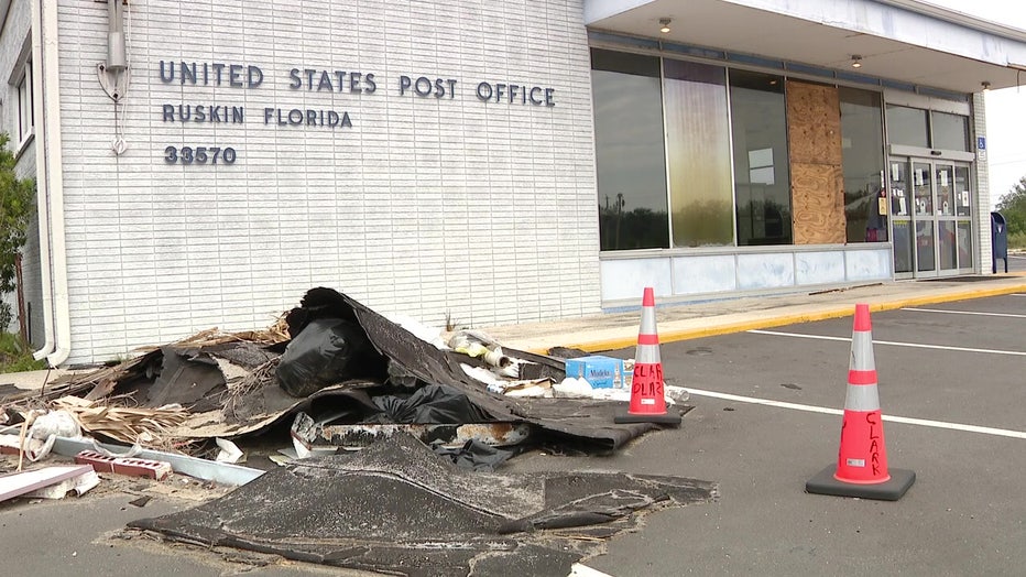 Post office in Town n' Country that has been closed since just before Hurricane Helene.