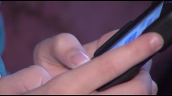 Tech experts warn of Valentine's Day romance scams as Meta takes steps to protect users