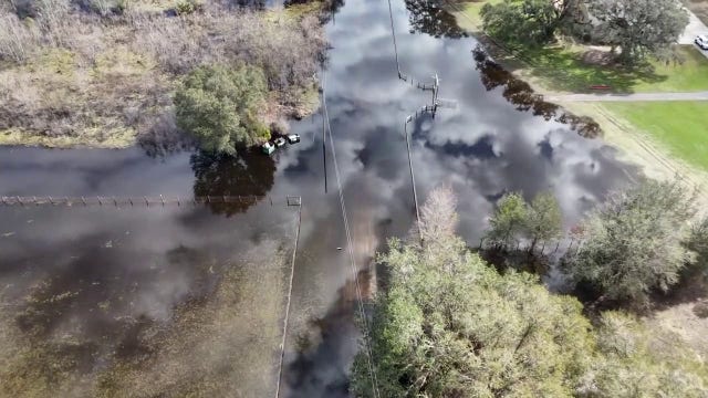 Pasco families still dealing with flooding from Hurricane Milton plead for help at county commission meeting