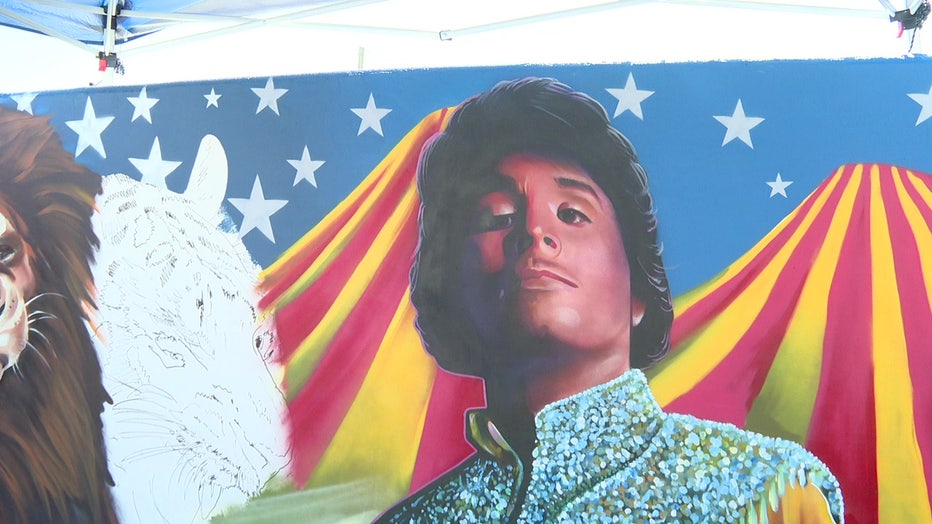 Francis Smith on the Venice mural.