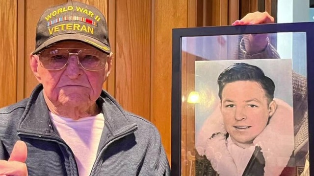 WWII veteran celebrates 100th birthday in Land O' Lakes