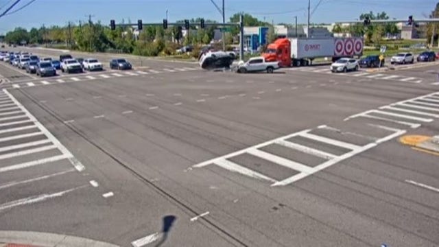 Video: Pickup truck slams into Hillsborough County deputy's cruiser