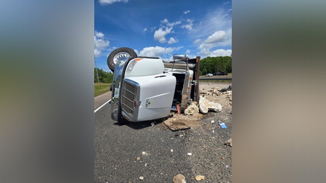 Dump truck crash spills rock on I-75, shutting it down temporarily: FHP