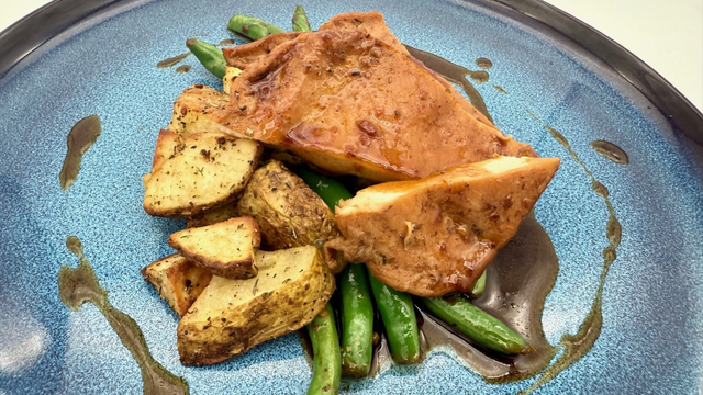 Dinner DeeAs Recipe: Honey-Glazed Garlic Chicken