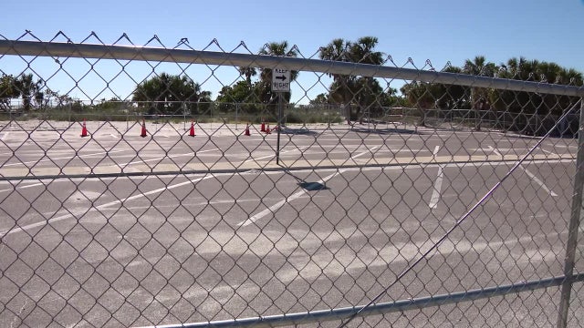 One of Treasure Island’s major parking lots remains closed as spring break season gets underway