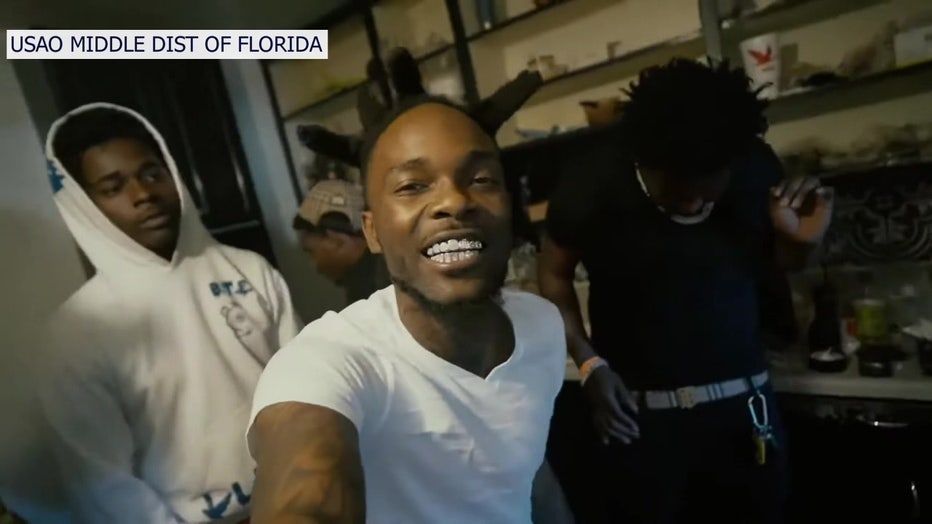 Four members of BAG TAWK Entertainment (BTE) are betting prison terms after music videos have contributed to the fact that a bust of drug trafficking. (Kind approval: USA Middle District in Florida.)