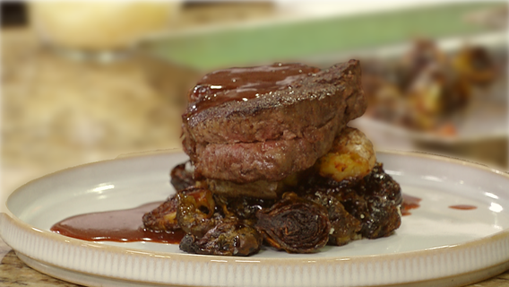 Dinner DeeAs recipe: Filet Mignon with Bordeaux Sauce
