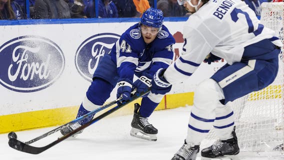 Matthew Knies scores in OT for his second hat trick and the Maple Leafs beat the Lightning 4-3