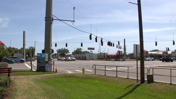 Bicyclist hospitalized after crash in Pinellas Park early Sunday morning: PPPD