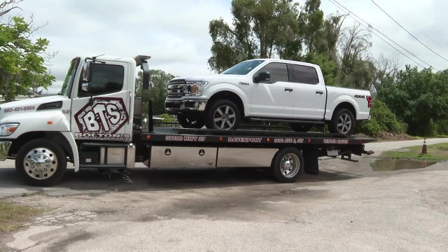 CAUGHT ON CAMERA: Lake Alfred police searching for man who pulled gun on tow truck driver