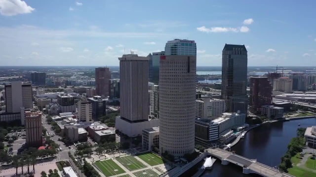 Report shows sharp decline in people moving to Tampa: ‘It’s like a fire sale’