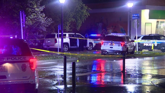 1 hurt after shots fired into crowd, Clearwater police searching for suspect