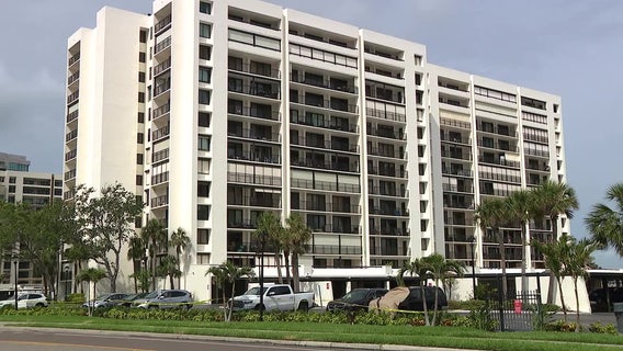 Clearwater condo residents grab belongings amid concerns over building’s structural integrity